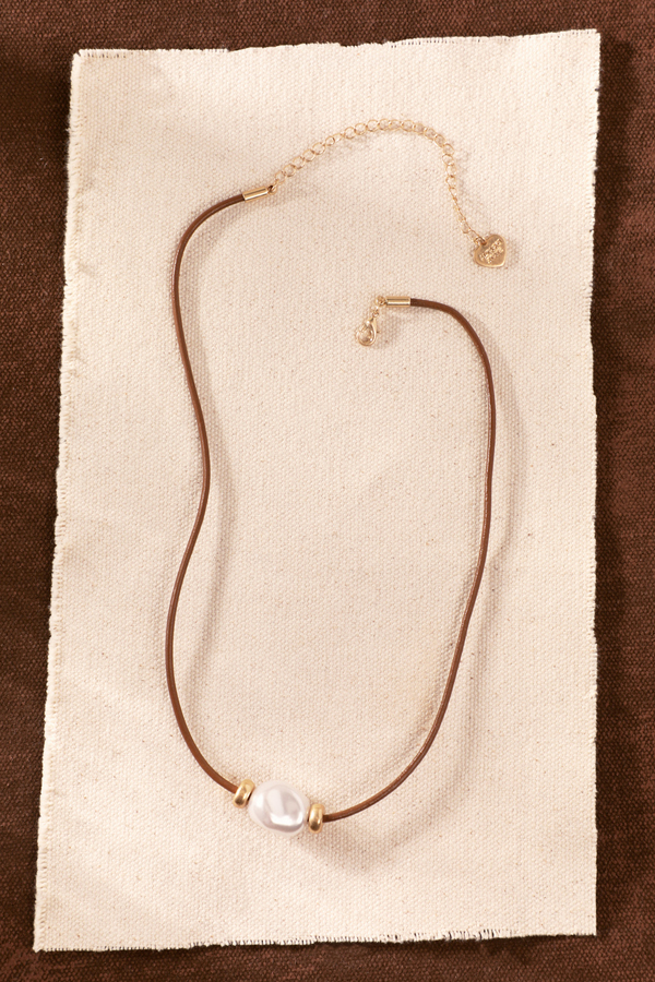 Pearl Beaded Leather Necklace Detail 2 - Altar'd State