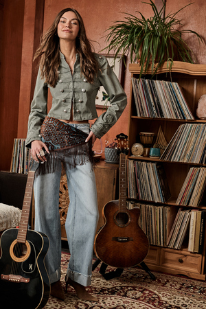 Hart High Rise Roll Cuff Jeans - Altar'd State - 