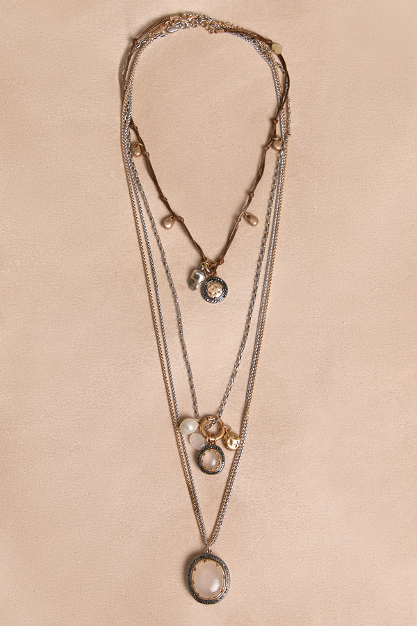 Jodie Mixed Metal Necklace Set Detail 2 - Altar'd State