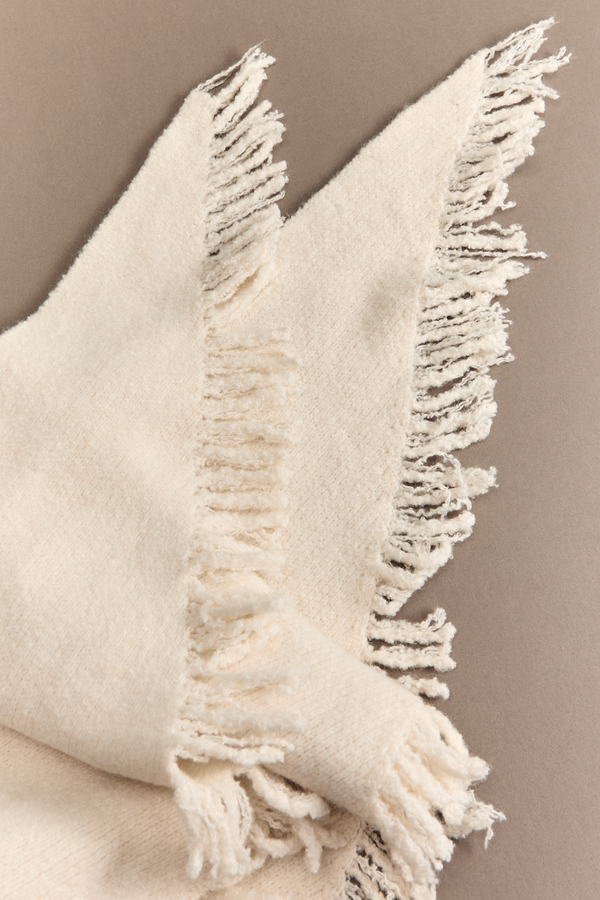 Sawyer Fringe Triangle Scarf Detail 7 - Altar'd State