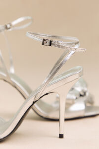 Gianna Bow Heels Detail 3 - Altar'd State