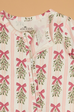 Mistletoe Magic Ruffle Footie - Altar'd State