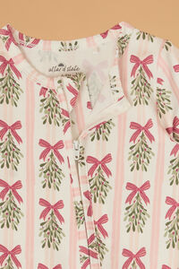 Mistletoe Magic Ruffle Footie Detail 3 - Altar'd State