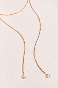 18K Pearl Knot Y Necklace Detail 2 - Altar'd State