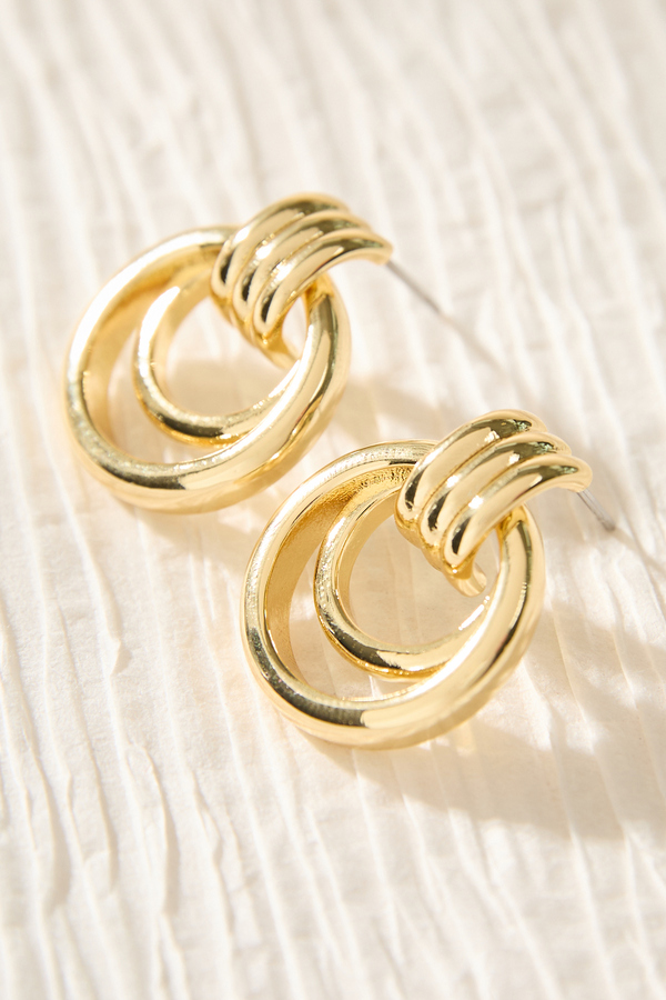 18K Gold Doorknocker Hoop Earrings Detail 2 - Altar'd State