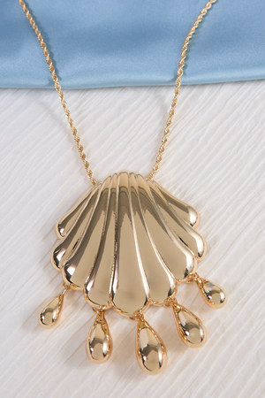 Golden Tide Shell Pendant Necklace - Altar'd State - 