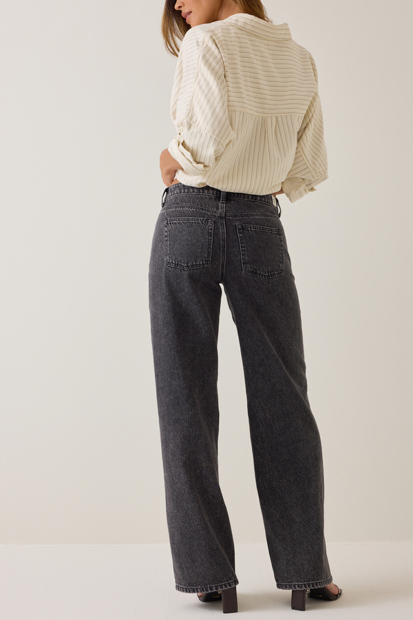 McKenna Straight Leg Jeans - Altar'd State