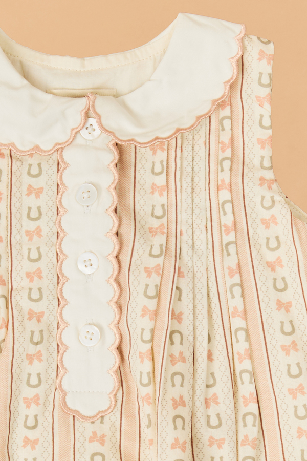 Horseshoe Bow Stripe Bubble Detail 2 - Altar'd State