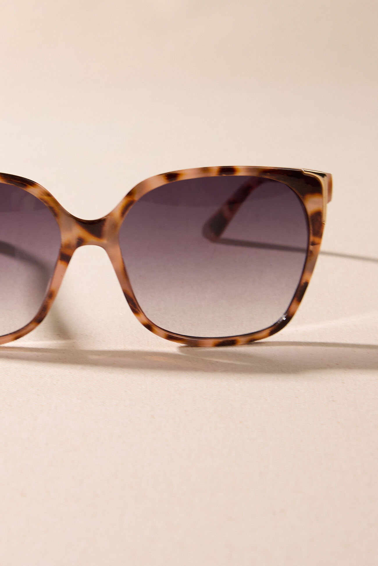 Tyra Square Sunglasses
