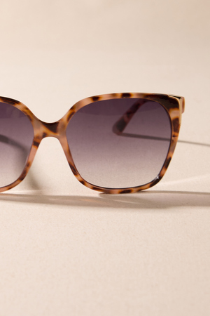 Tyra Square Sunglasses - Altar'd State - 