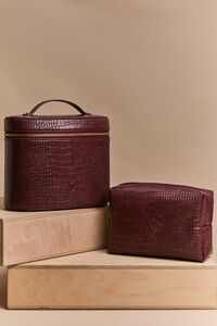 Locker Croc Cosmetic Bag Detail 2 - Altar'd State