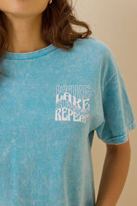 Wake Lake Sunset Repeat Tee Detail 4 - Altar'd State