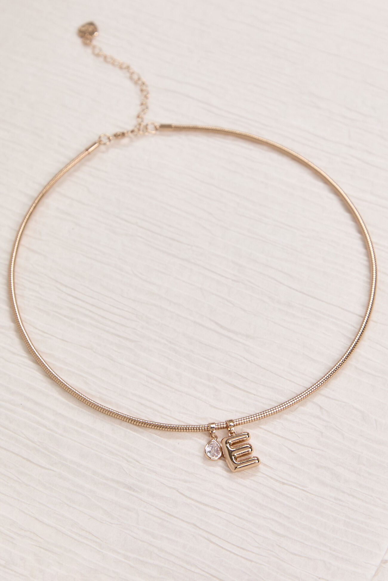The Initial Choker E