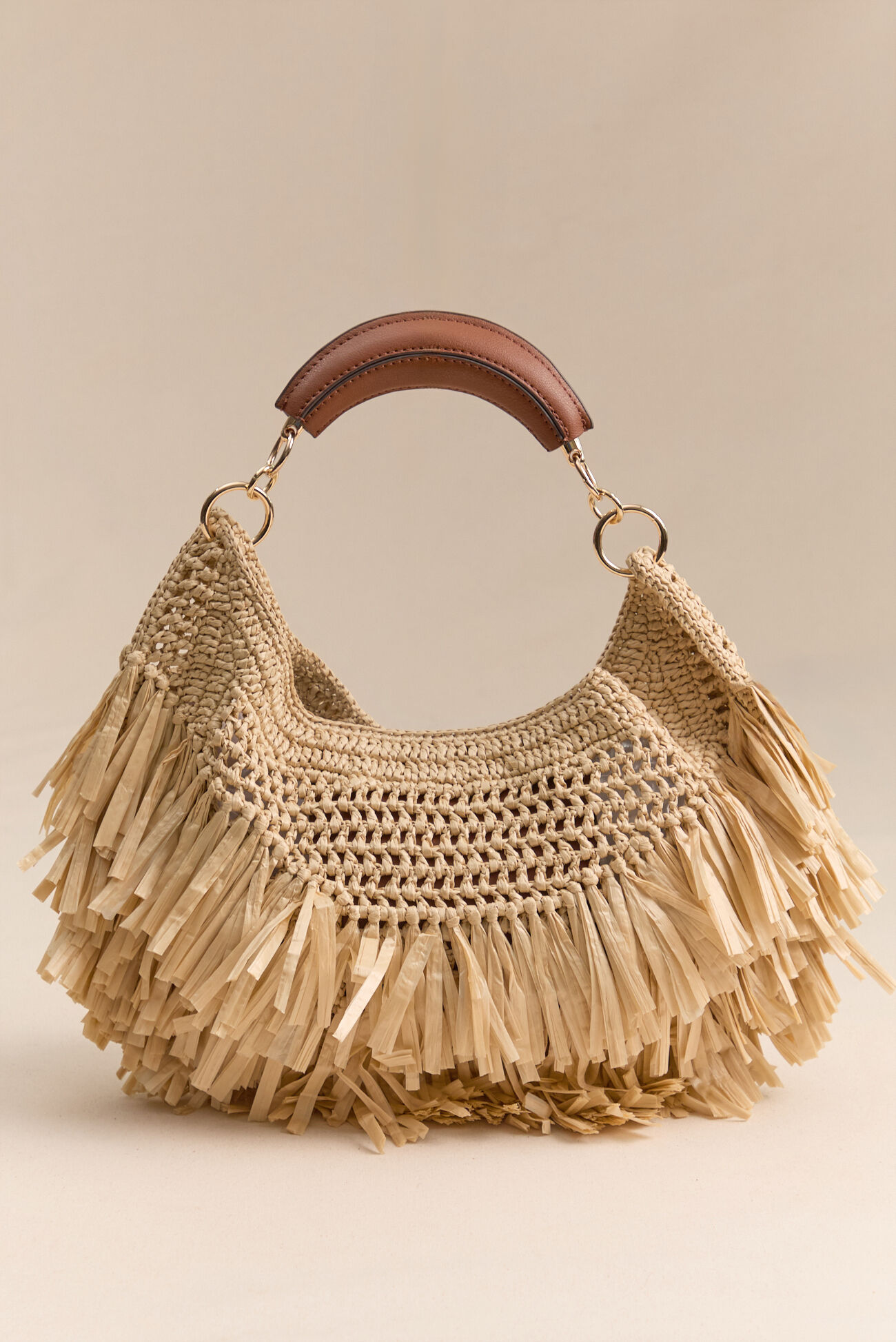 Amarilis Fringe Straw Shoulder Bag