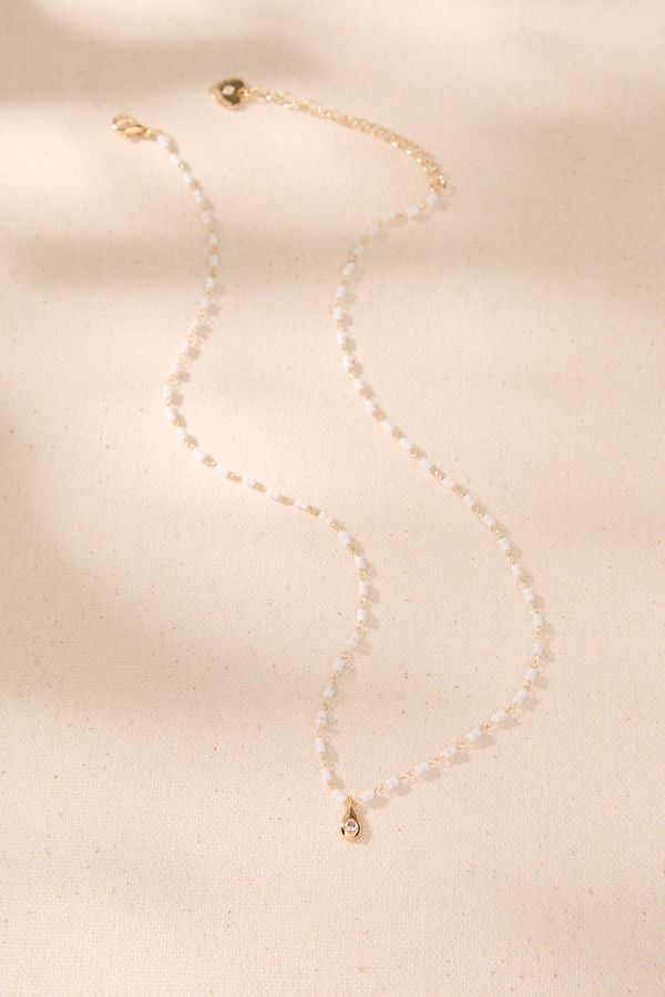 Ivory Blossom Teardrop Necklace Detail 2 - Altar'd State