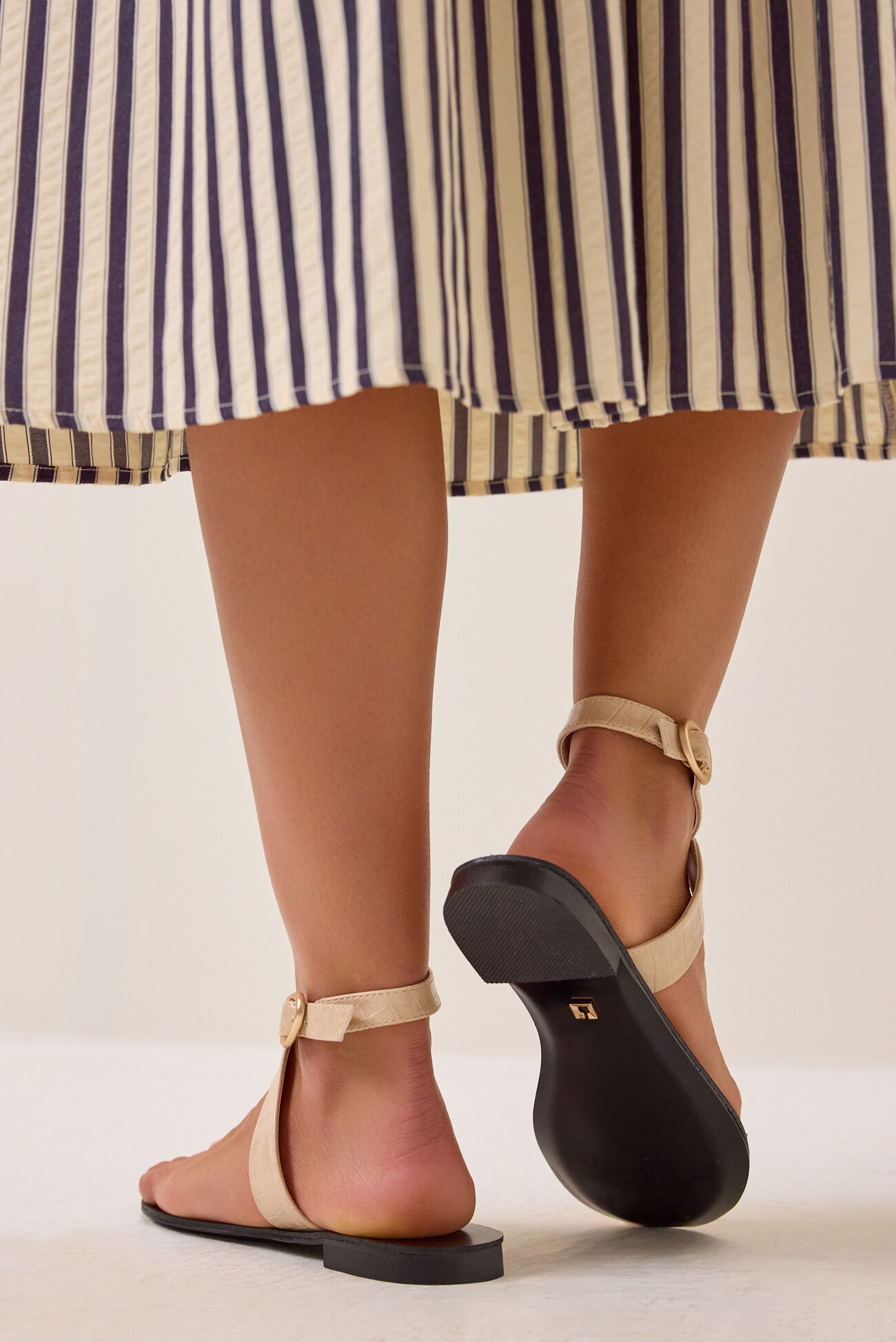Barcelona Toe Ring Sandal