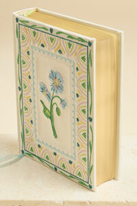 NLT Lisbon Notetaking Bible by Hosanna Revival Detail 2 - Altar'd State