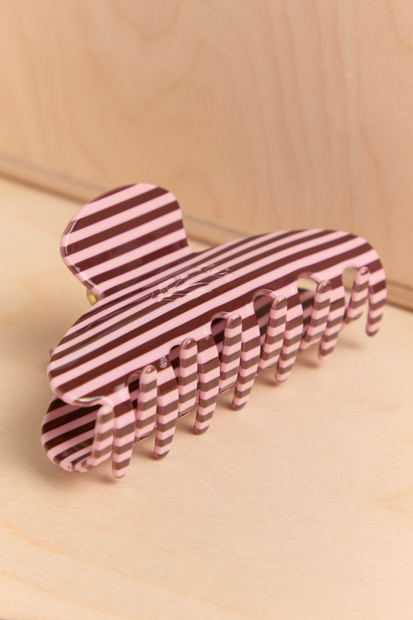 Mainline Stripe Clip Detail 2 - Altar'd State