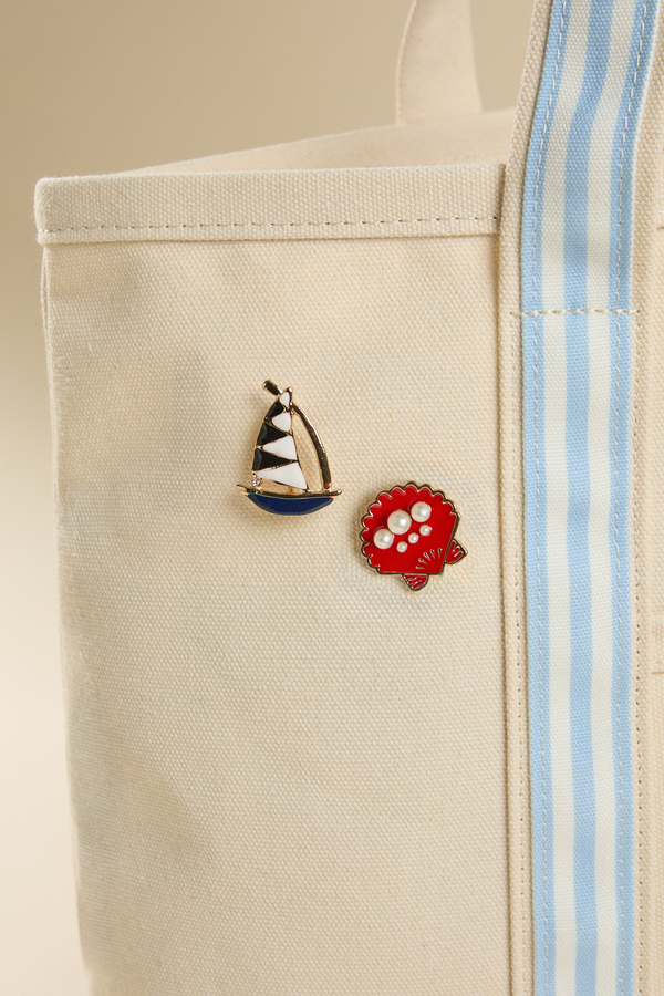 Lobster Canvas Tote Bag Detail 4 - Altar'd State