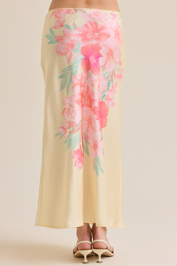 Luka Satin Bandana Top Detail 6 - Altar'd State
