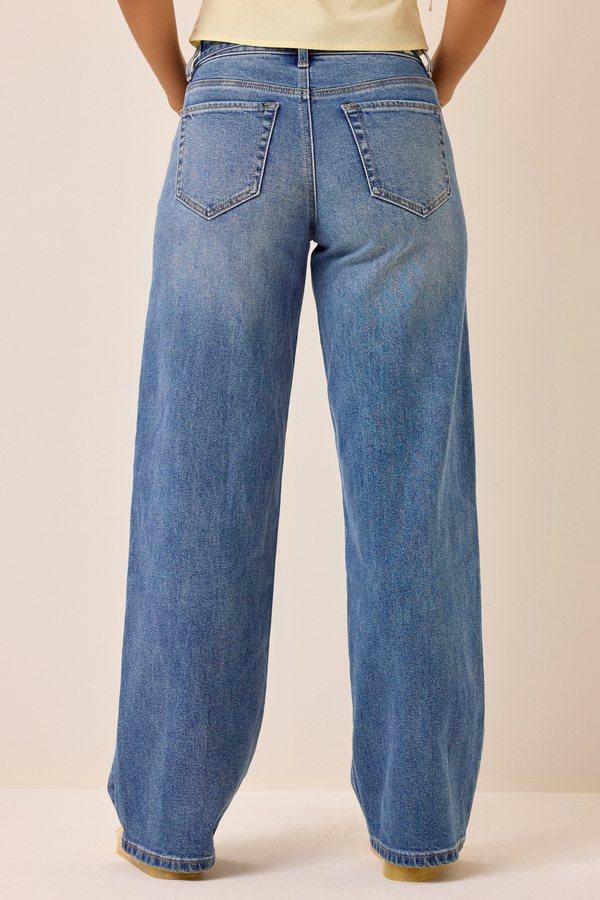 Rayleigh Tie Waist Jeans Detail 5 - Altar'd State