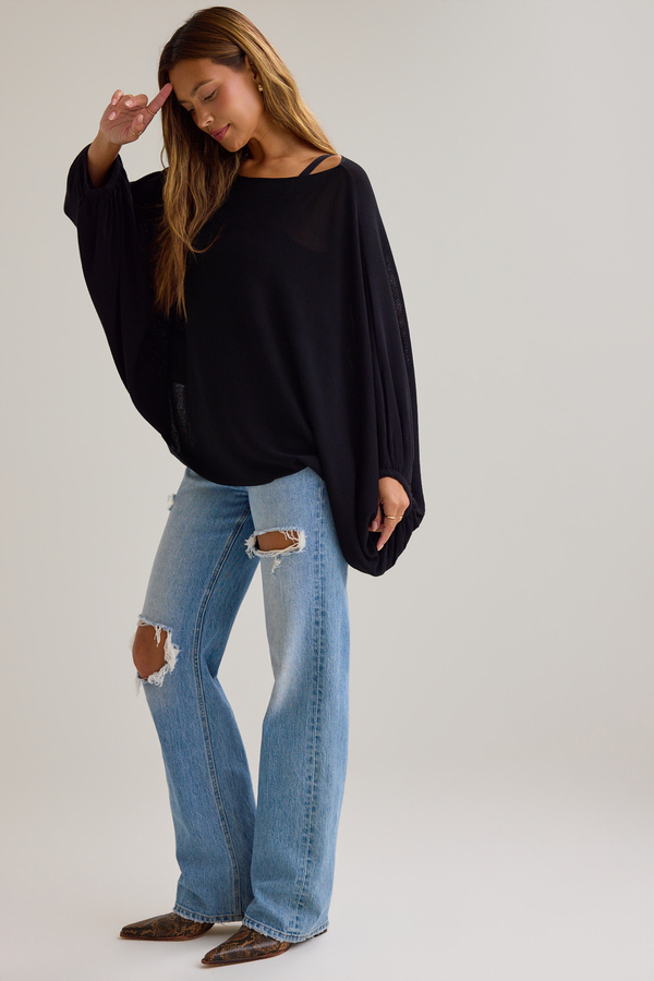 Tabor Dolman Sleeve Top Detail 3 - Altar'd State