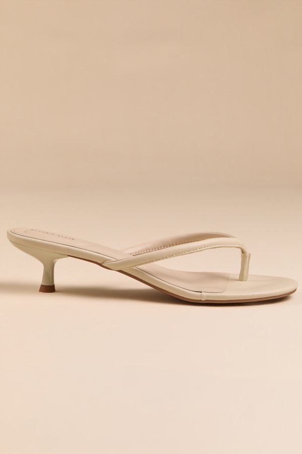 Positano Flip Flop Kitten Heel Detail 2 - Altar'd State