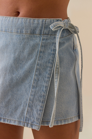 Dylan Side Tie Denim Skort - Altar'd State - 