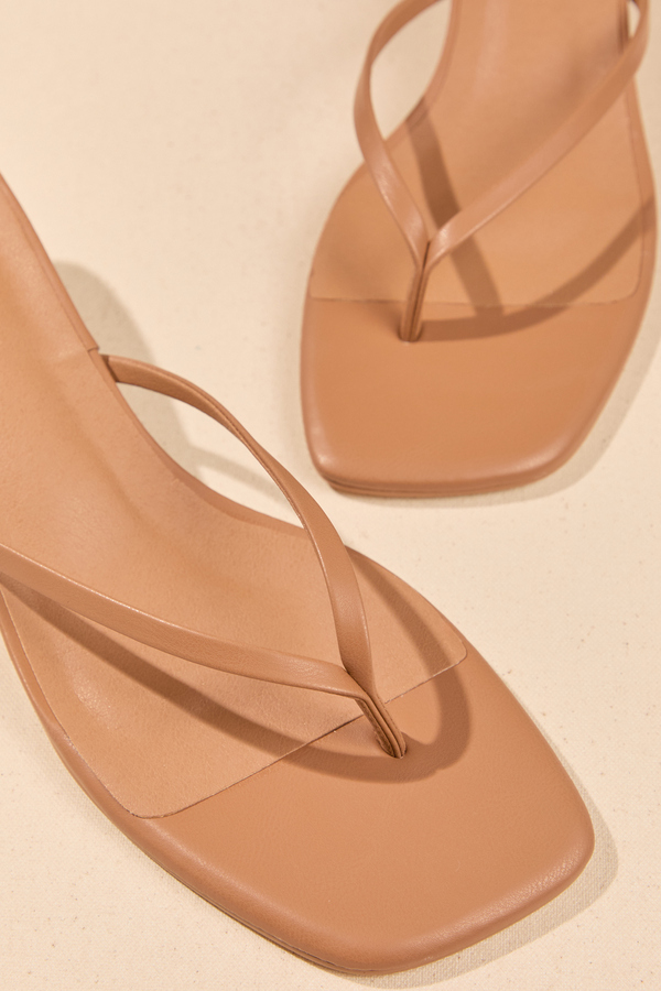 Billini Bryony Kitten Heel Detail 3 - Altar'd State