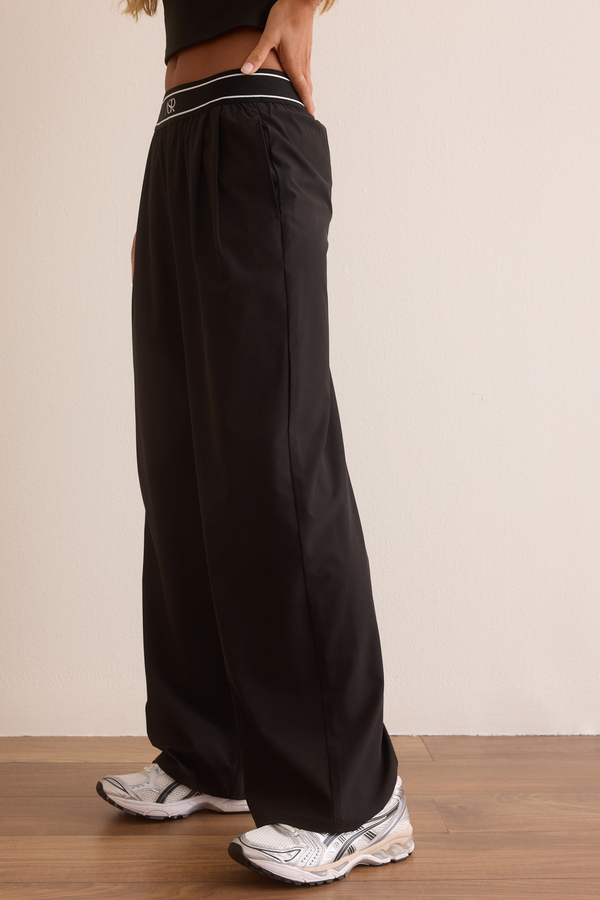 Elevated Ease Pant Detail 5 - Altar'd State