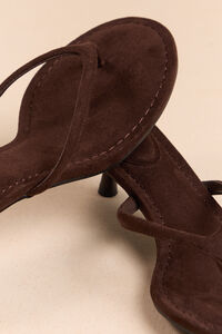 Verona Suede Kitten Heel Detail 3 - Altar'd State