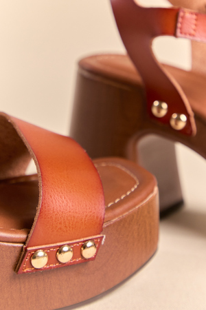 Debbie Brown Heel - Altar'd State