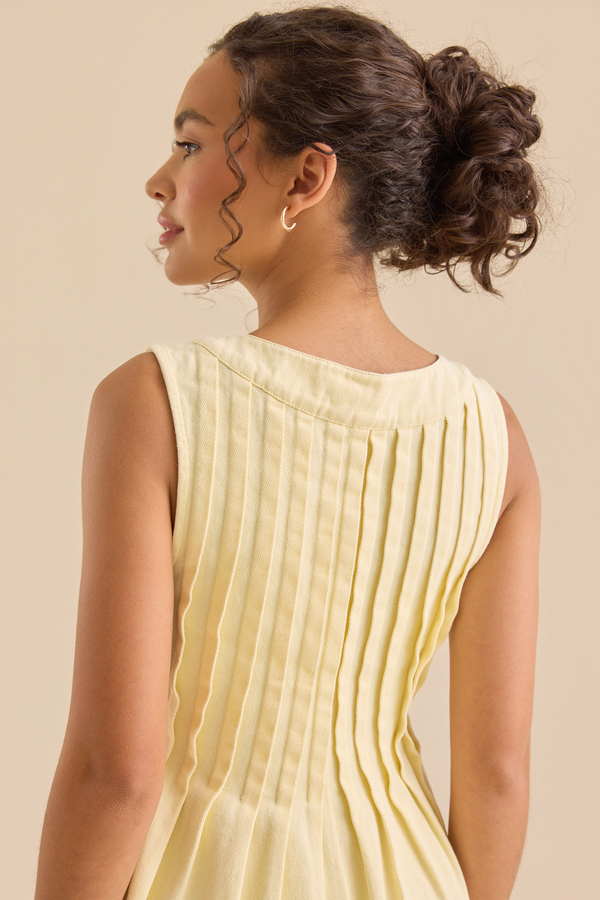 Evie Denim Romper Detail 5 - Altar'd State