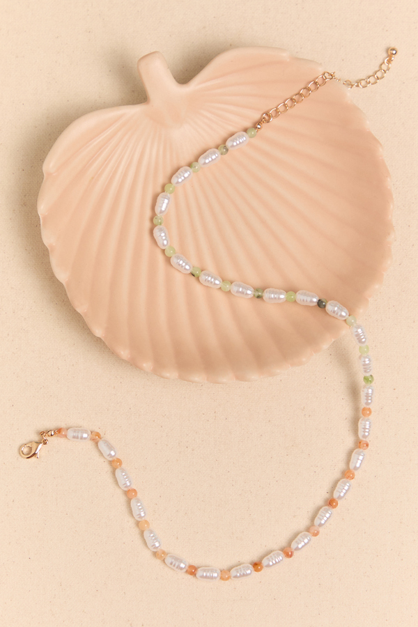 Saltwater Charm Pearl Collar Detail 2 - Altar'd State