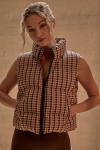 Houndstooth Scout Puff Vest Detail 2 - Altar'd State