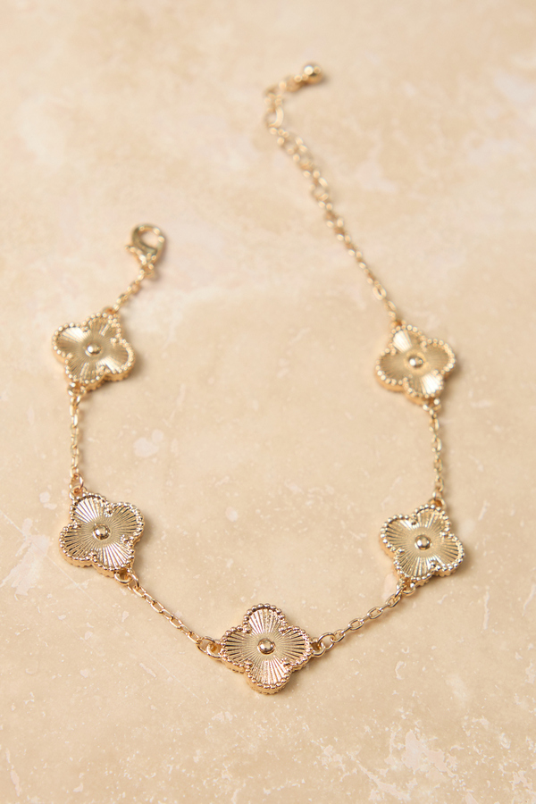 Clover Double Sided Pink Bracelet Detail 3 - Altar'd State