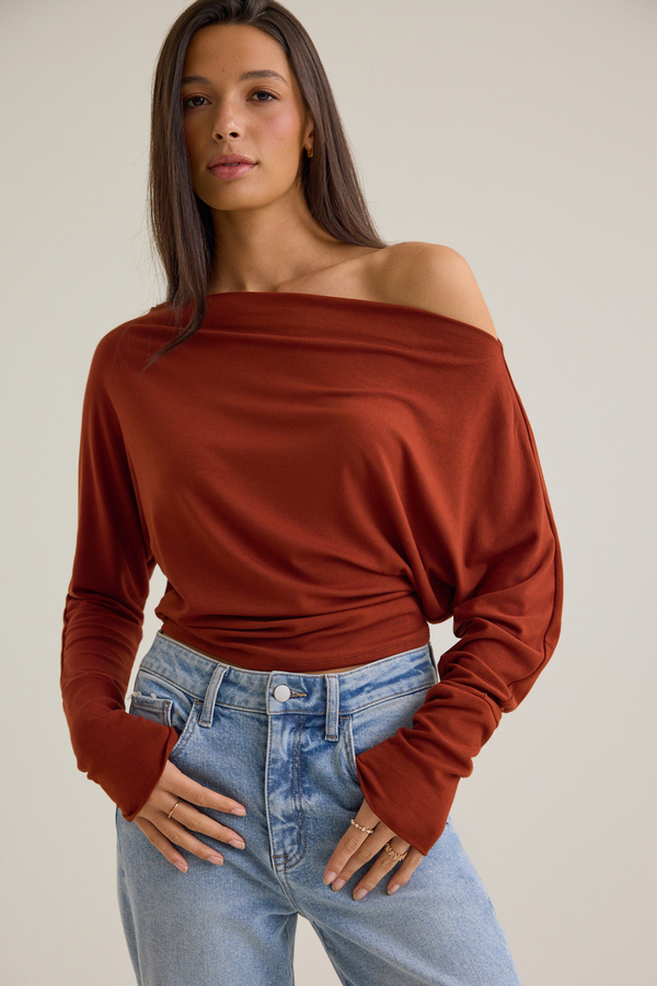 Vandy Boatneck Top Detail 5 - Altar'd State