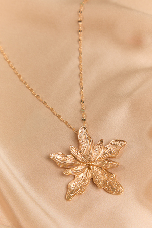 Hibiscus Statement Necklace - Altar'd State - 