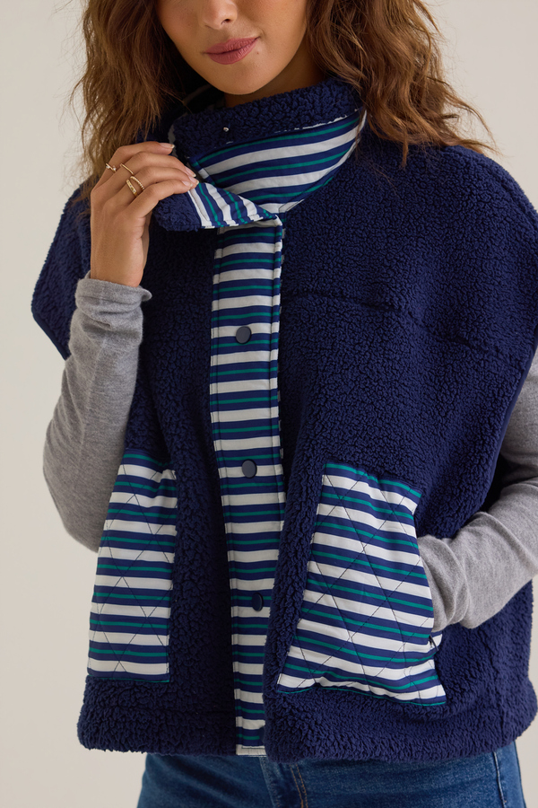 Ava Fleece Vest Detail 2 - Altar'd State