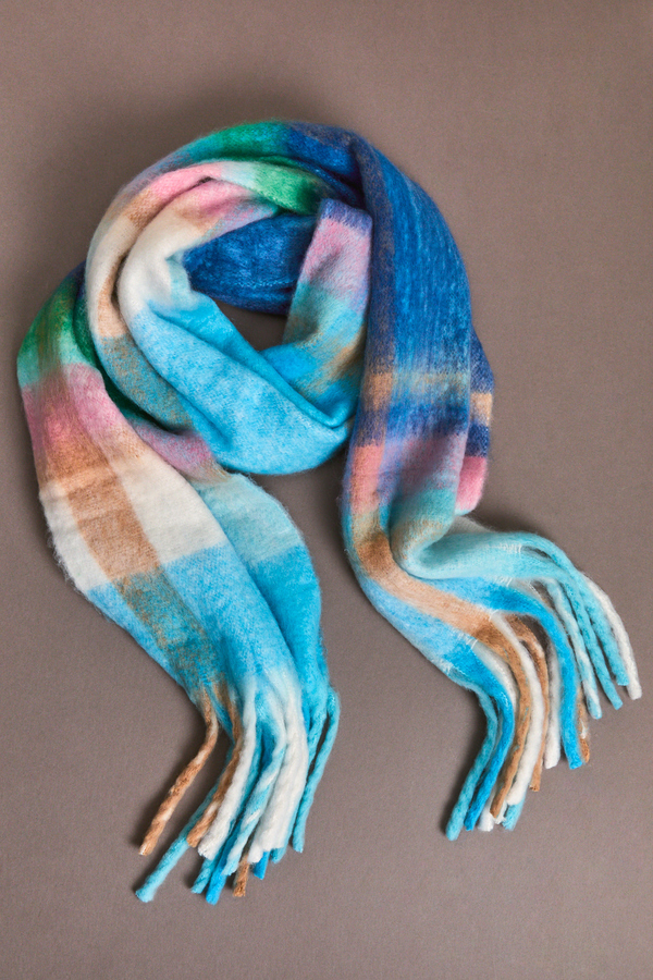 Prism Plaid Scarf Detail 3 - Altar'd State
