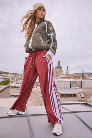Run This Back Side Stripe Pant - Altar'd State - 