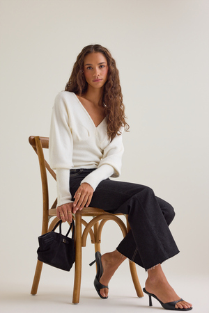 Kora Fitted V-Neck Sweater - Altar'd State