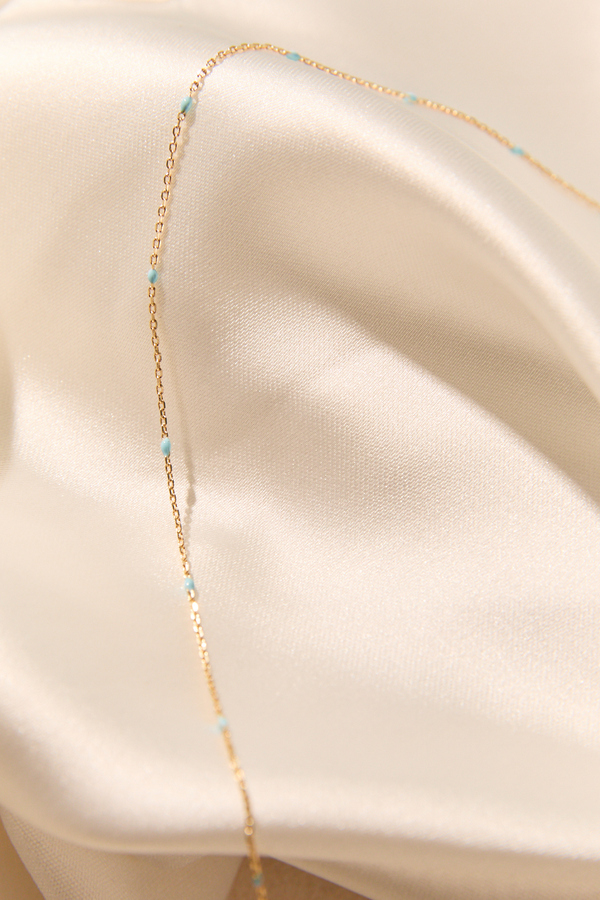 Kendall Blue Dot Necklace Detail 3 - Altar'd State