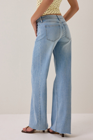 Delilah Low Rise Jeans - Altar'd State