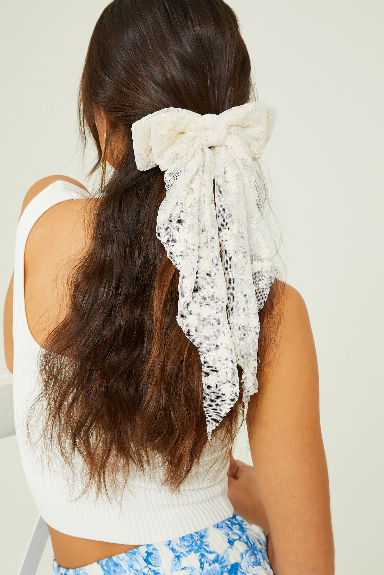 Large Lace Bow