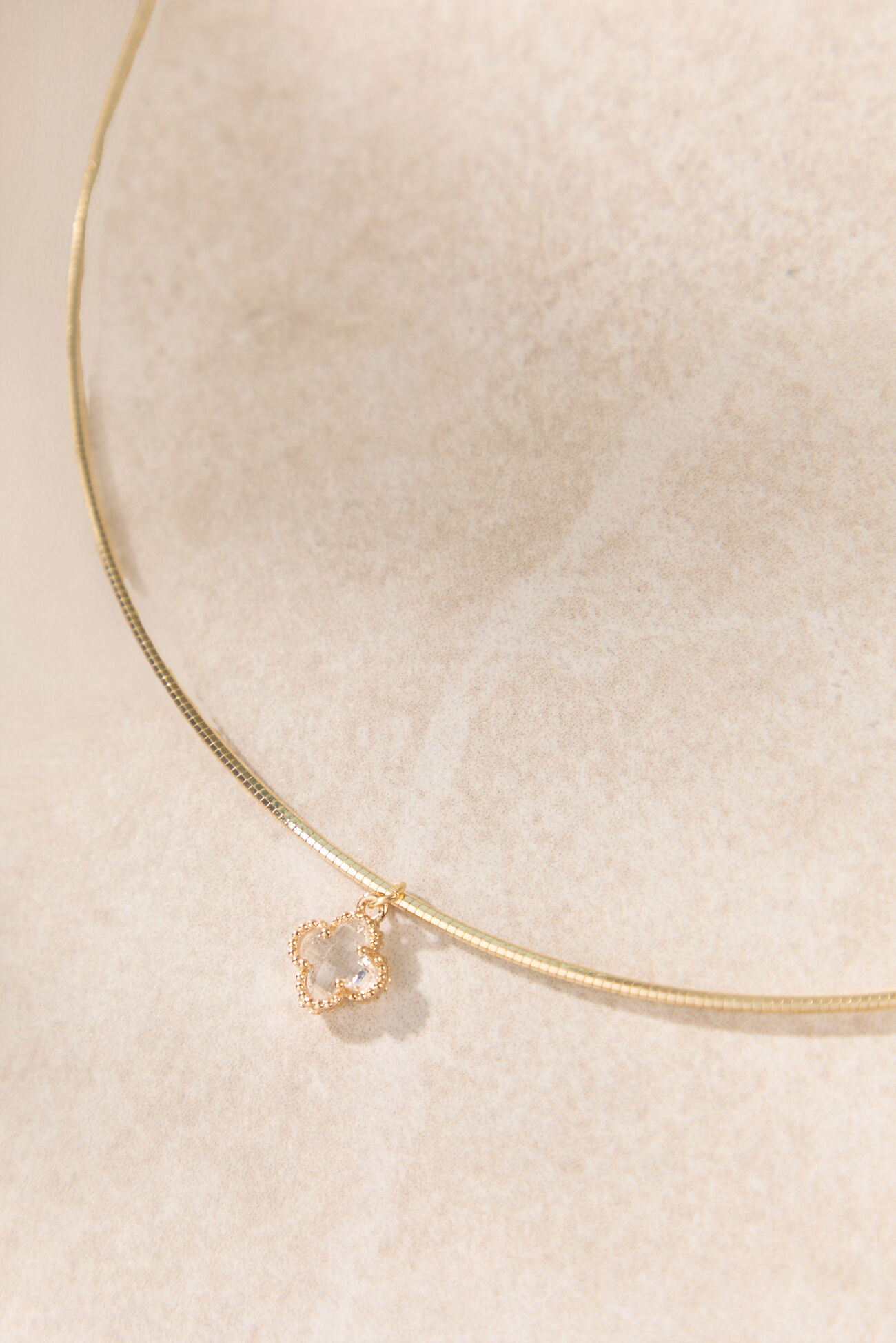 18K Gold Clover Wire Necklace