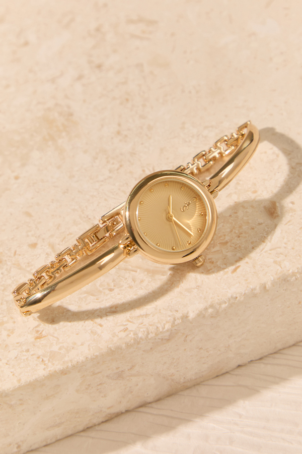 Minimal Luxe Round Watch Detail 4 - Altar'd State