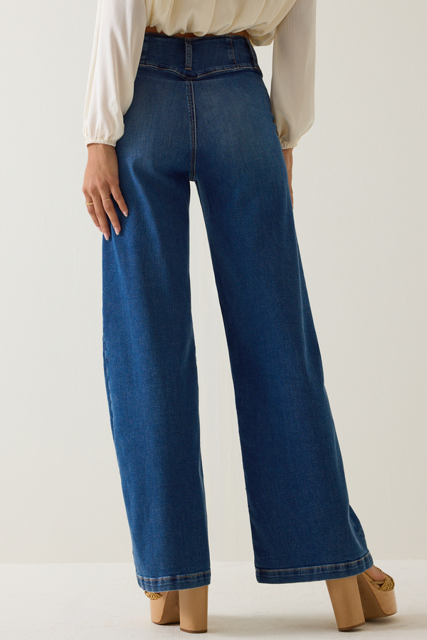 Katherine High Rise Seam Jean Detail 4 - Altar'd State