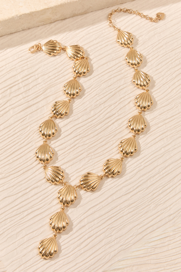 Golden Tide Shell Y-Necklace Detail 2 - Altar'd State