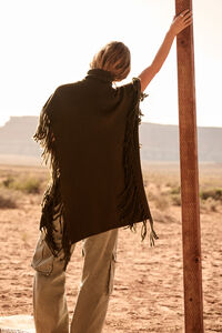 Emmaline Fringe Poncho Detail 8 - Altar'd State